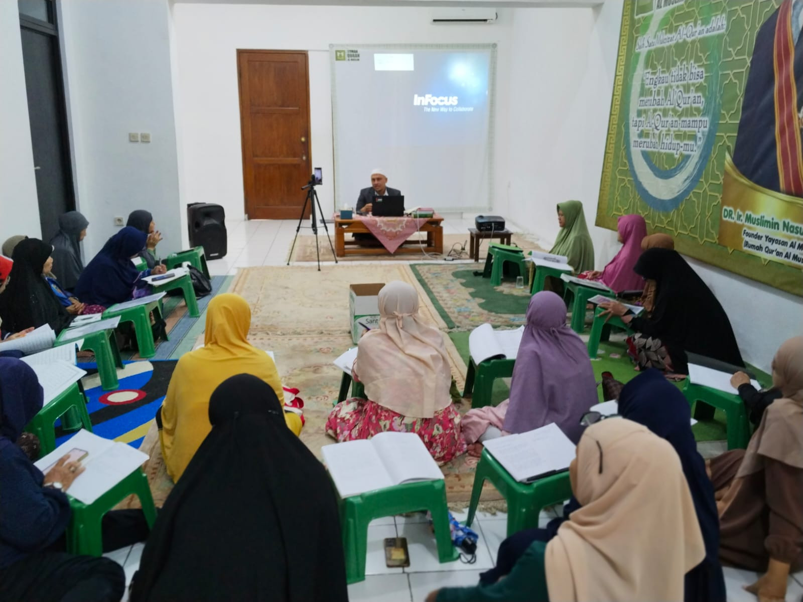 Meniti Keberkahan Bersama Kitab Arbain An-Nawawi